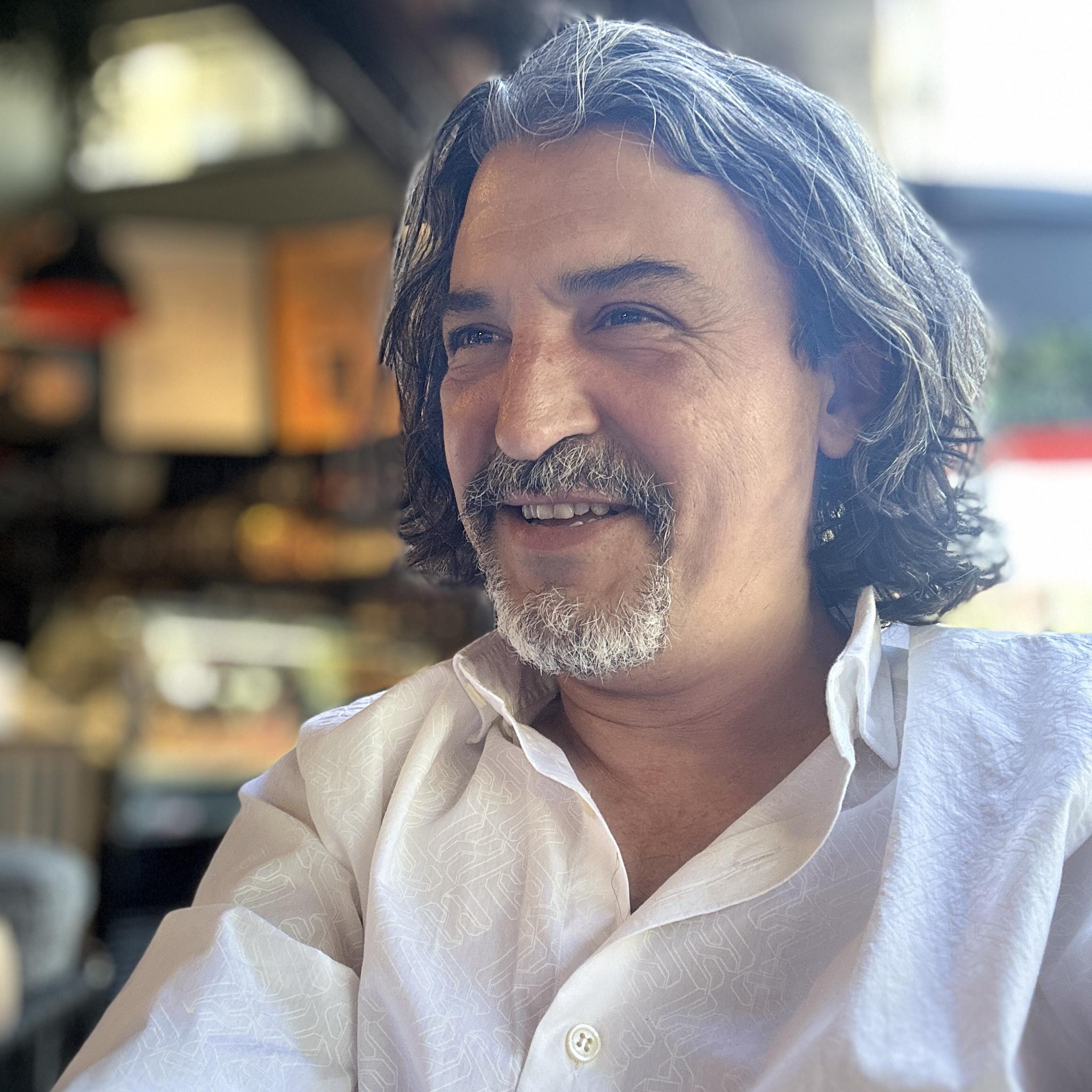 İsmail Sagun yazar fotoğrafı